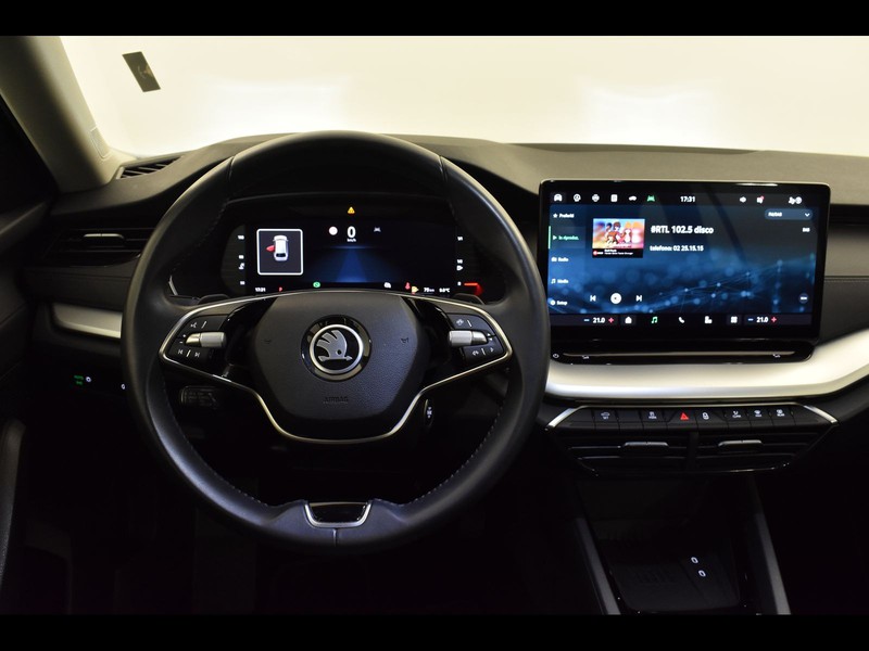 7 - Skoda Octavia wagon 2.0 tdi 150cv executive dsg