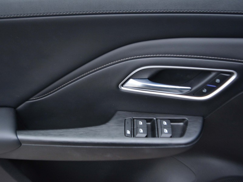 13 - Mg ZS 1.5 hybrid+ luxury auto