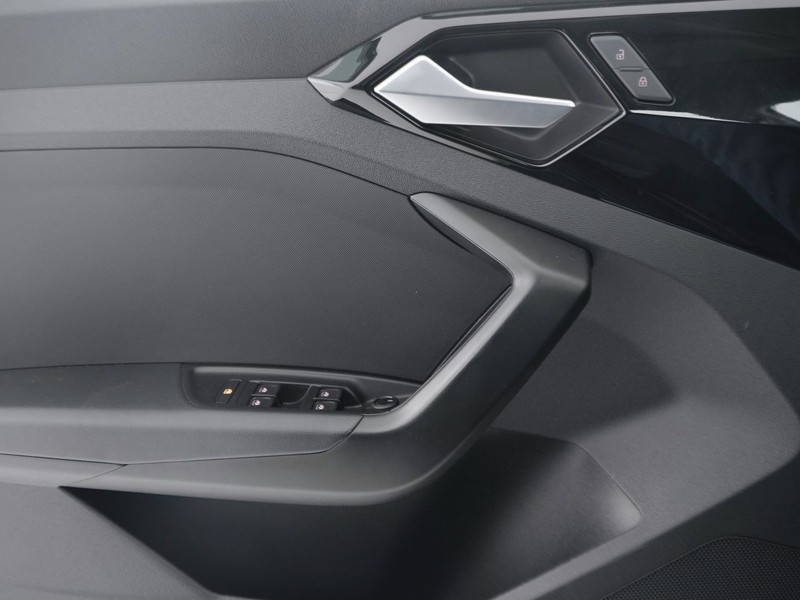 13 - Audi A1 sportback 25 1.0 tfsi admired advanced s tronic my20