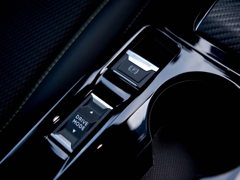 19 - Peugeot 2008 1.2 puretech 130cv gt eat8 s&s