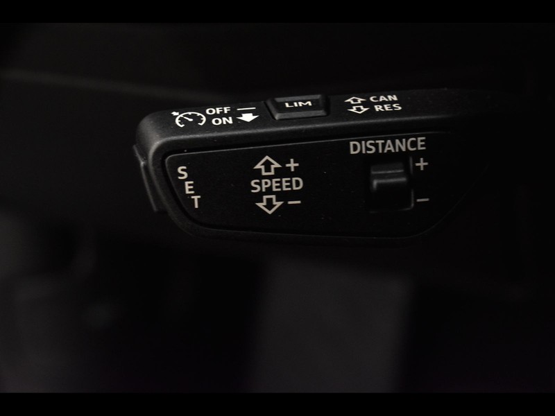 19 - Audi A3 sportback 35 2.0 tdi business s tronic