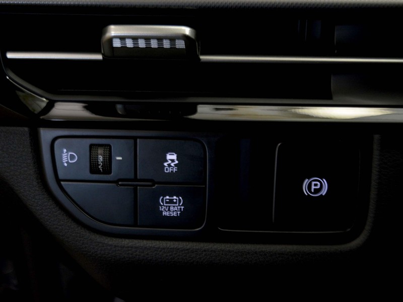 19 - Kia Sportage 1.6 t-gdi hev style 2wd at6