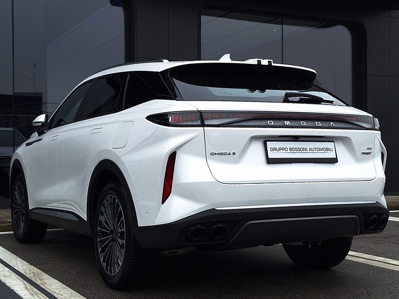 7 - Omoda 9 PHEV 1.5TGDI - Trazione AWD DHT3 Premium (AWD) - Interni Rosso