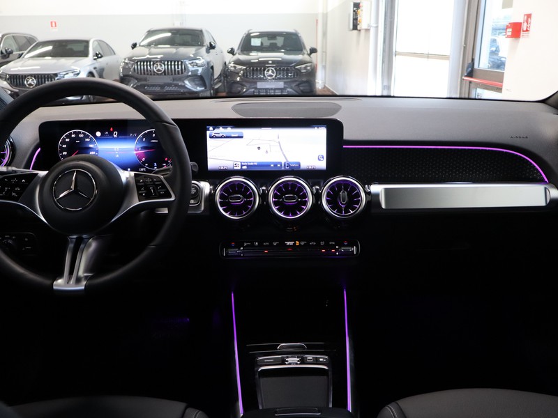 13 - Mercedes GLB 200 d progressive advanced plus 8g-dct