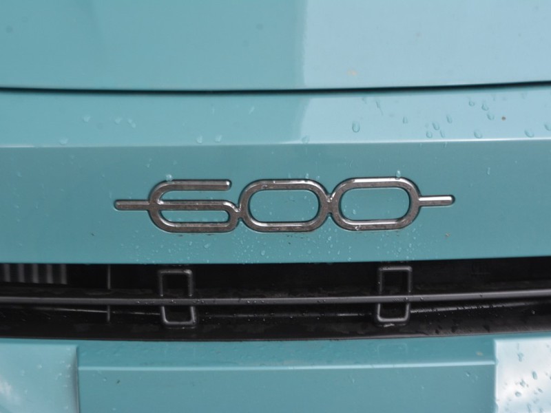 19 - Fiat 600 1.2 hybrid 145cv icon