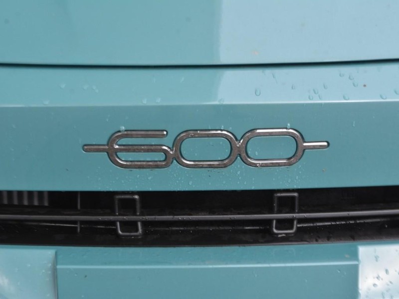 19 - Fiat 600 1.2 hybrid 145cv icon