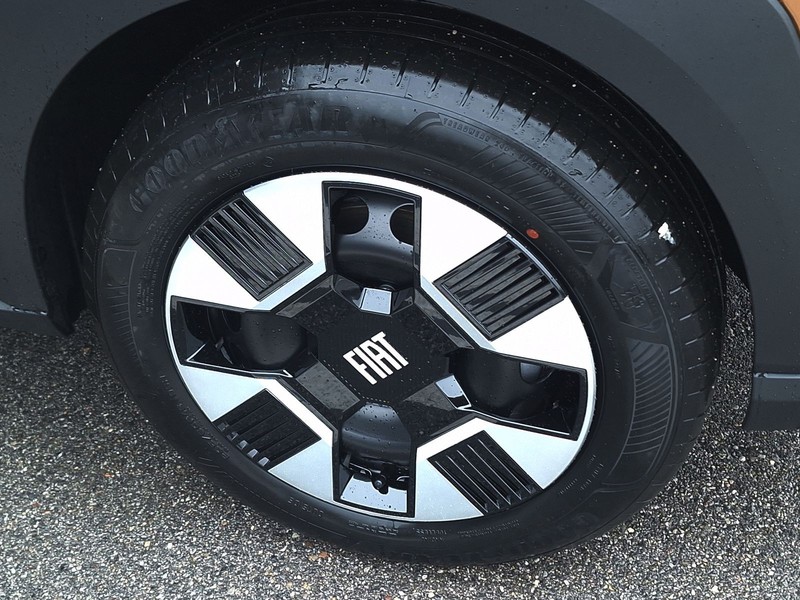 13 - Fiat Grande Panda 1.2 hybrid 110cv icon