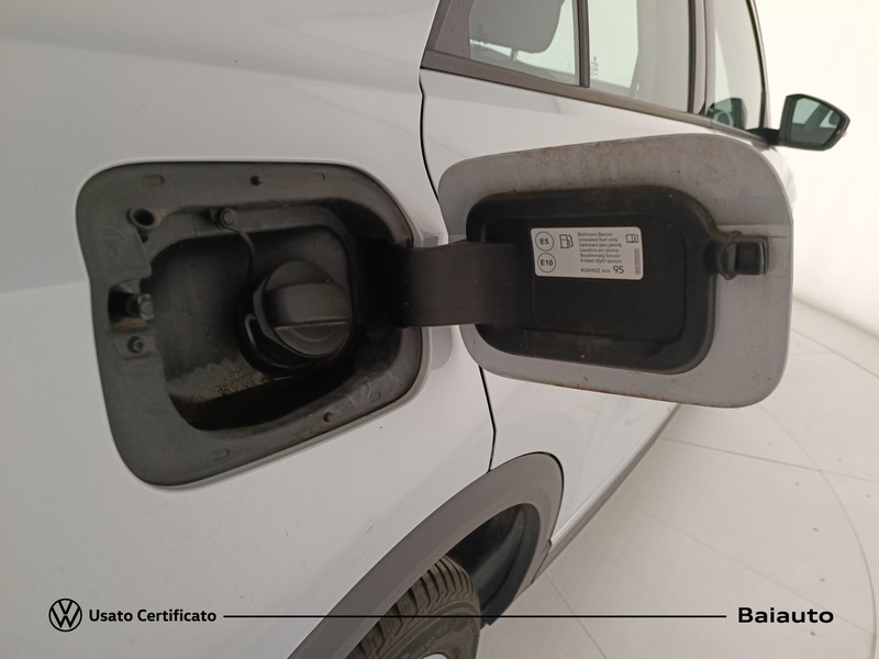 31 - Volkswagen T-Roc 1.0 tsi 110cv style