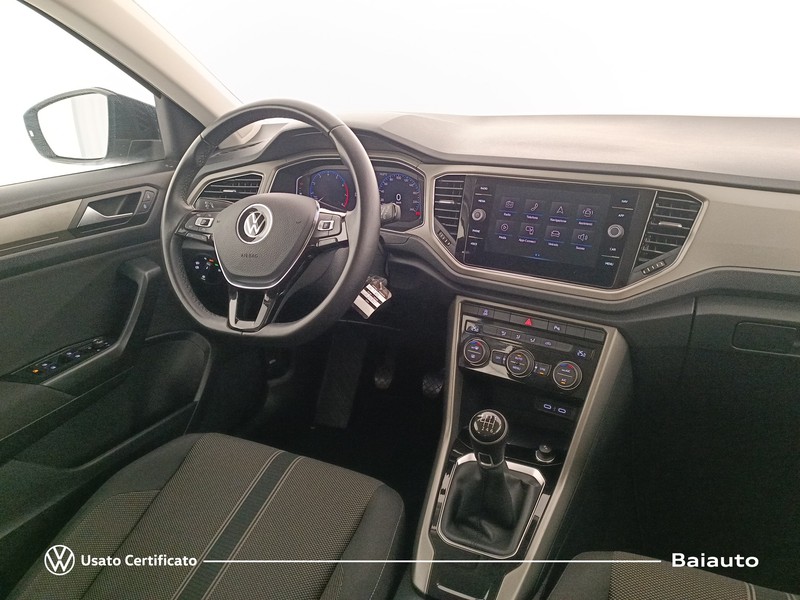 7 - Volkswagen T-Roc 1.0 tsi 110cv style