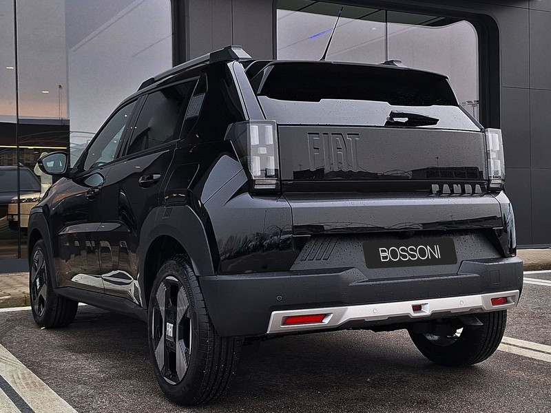 7 - Fiat Grande Panda 1.2 hybrid 110cv la prima