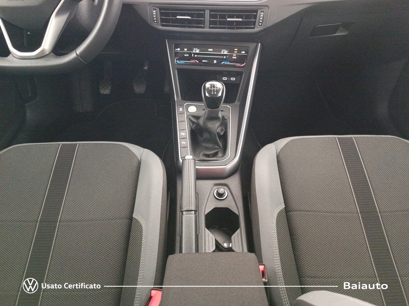 13 - Volkswagen Polo 1.0 tsi 95cv style