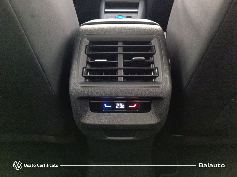 13 - Volkswagen Tiguan 2.0 tdi scr 150cv life dsg