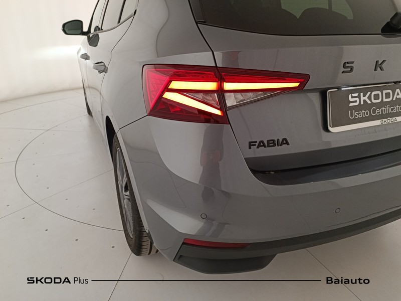 25 - Skoda Fabia 1.0 mpi 80cv selection