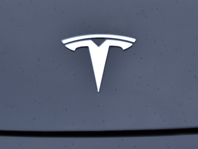 25 - Tesla Model 3 long range dual motor awd