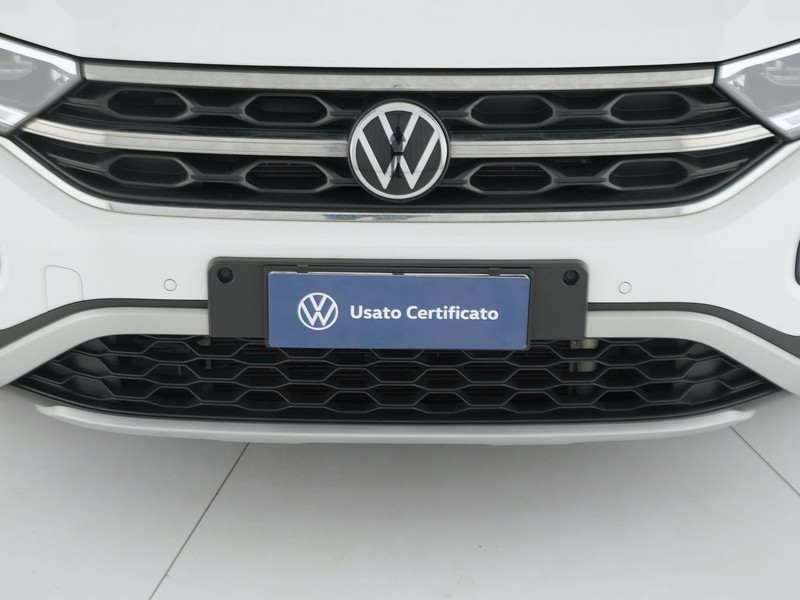 13 - Volkswagen T-Roc 1.5 tsi act style dsg