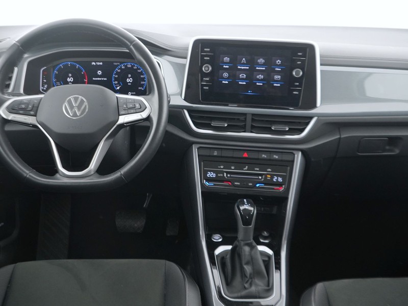 7 - Volkswagen T-Roc 1.5 tsi act style dsg