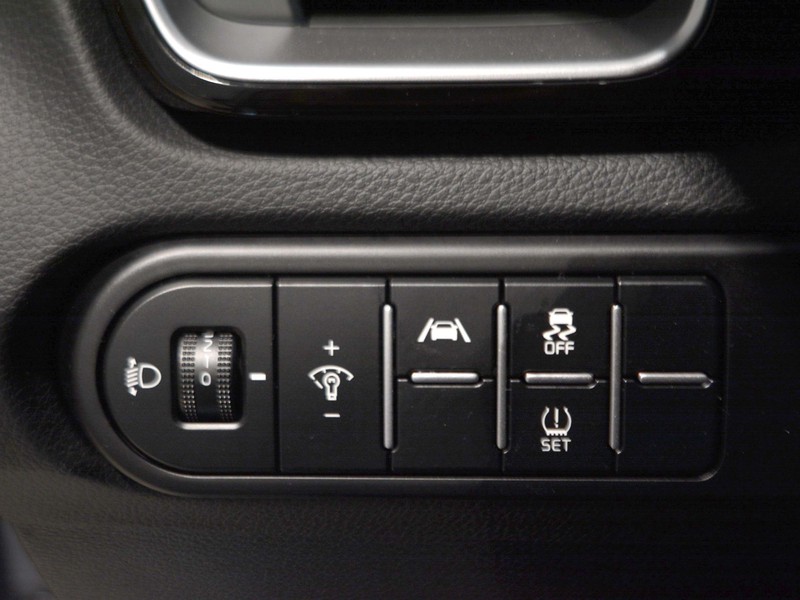 19 - Kia Xceed 1.0 t-gdi mhev 115cv business dct7