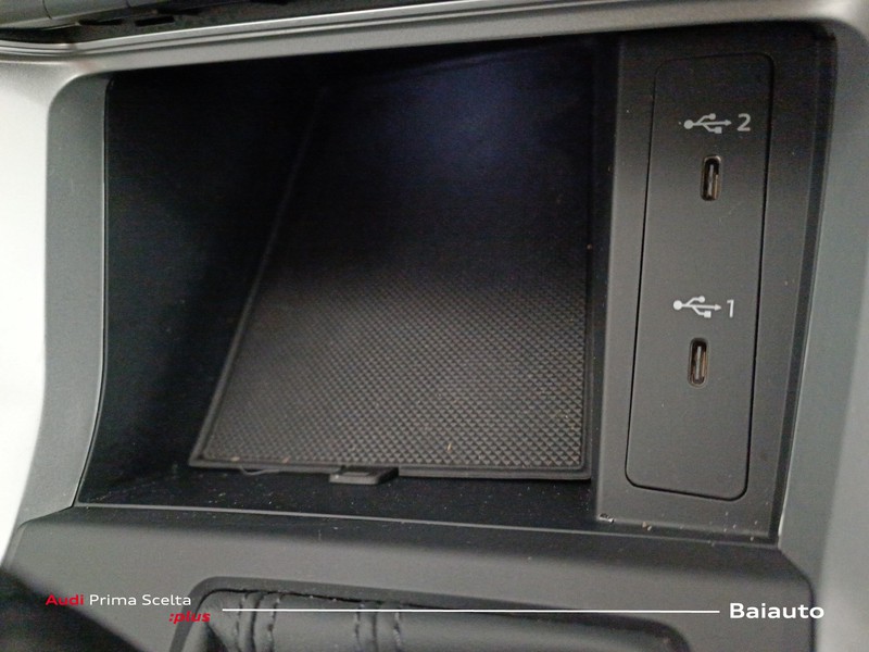 13 - Audi Q3 35 2.0 tdi business advanced s tronic