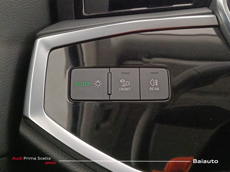 19 - Audi Q3 35 2.0 tdi business advanced s tronic