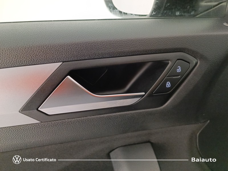 19 - Volkswagen T-Roc 2.0 tdi scr 115cv style