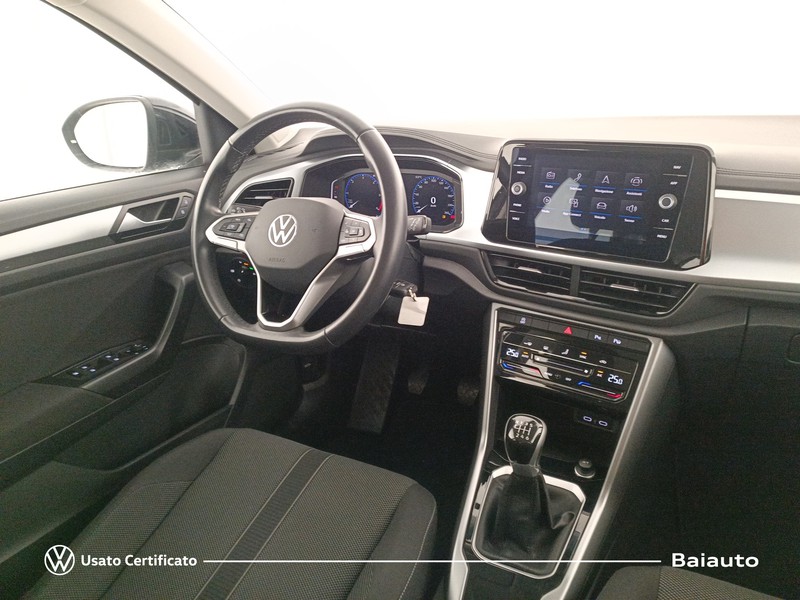 7 - Volkswagen T-Roc 2.0 tdi scr 115cv style