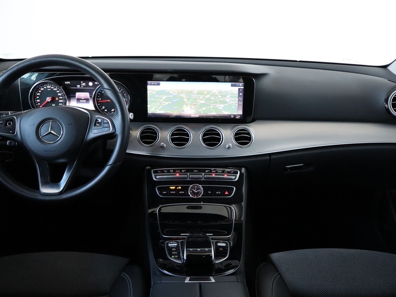 13 - Mercedes Classe E berlina 220 d business sport 4matic 9g-tronic plus