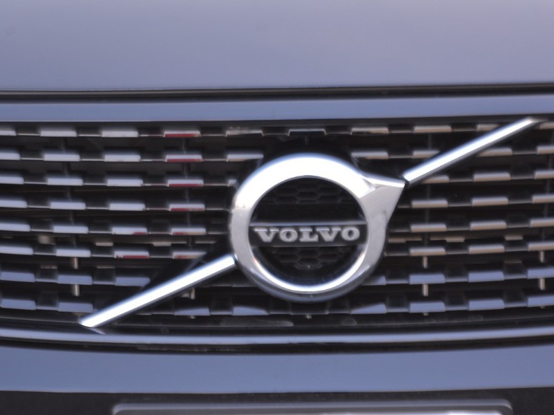 19 - Volvo XC40 1.5 t5 recharge plug-in-hybrid r-design geartronic my21