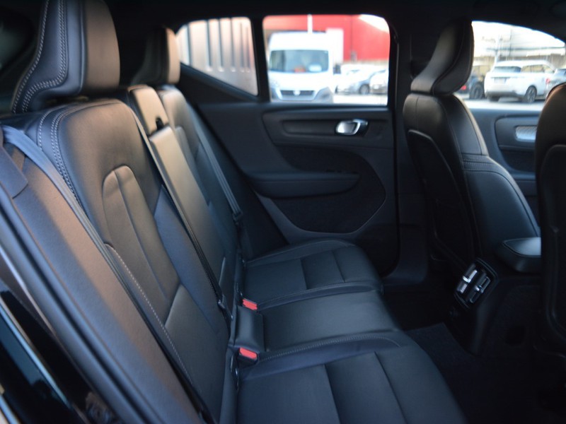 7 - Volvo XC40 1.5 t5 recharge plug-in-hybrid r-design geartronic my21