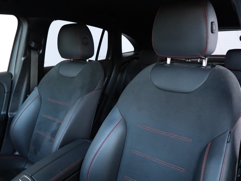 7 - Mercedes GLA 250 e plug-in-hybrid amg line advanced plus 8g-dct