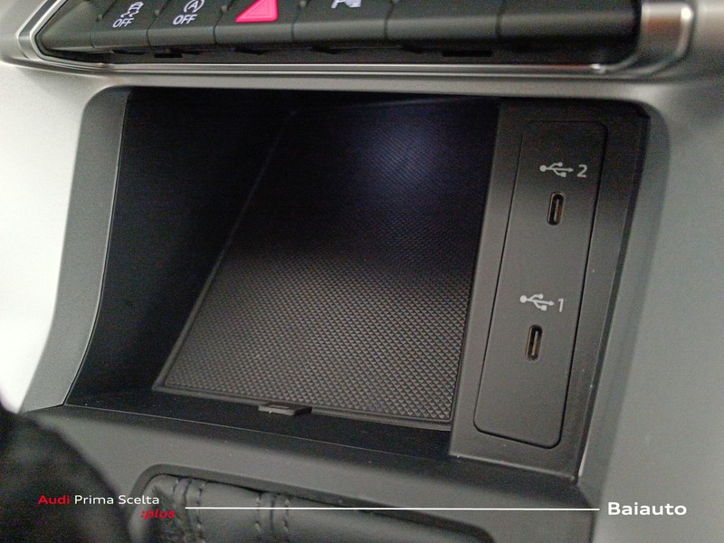 13 - Audi Q3 35 2.0 tdi business advanced s tronic