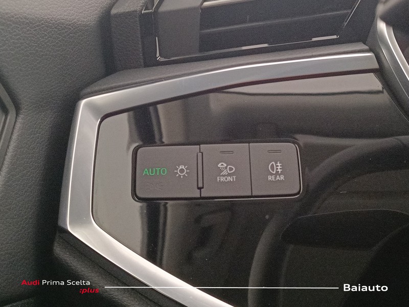 19 - Audi Q3 35 2.0 tdi business advanced s tronic