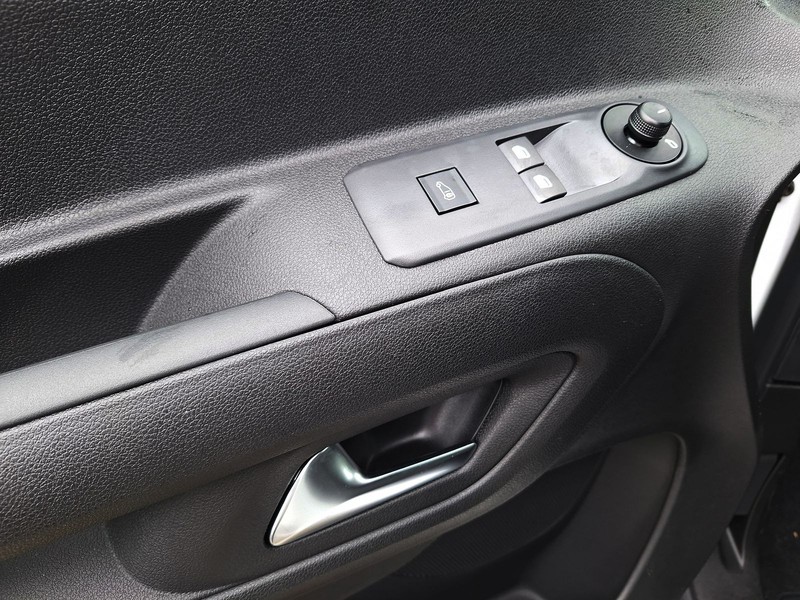 19 - Fiat Professional Doblò van m 1.5 diesel 130cv