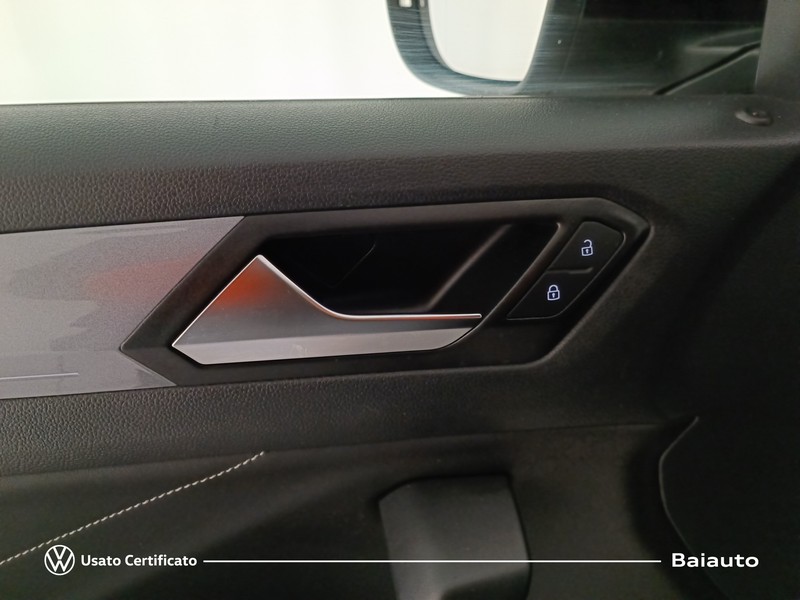 19 - Volkswagen T-Roc 1.5 tsi act style dsg