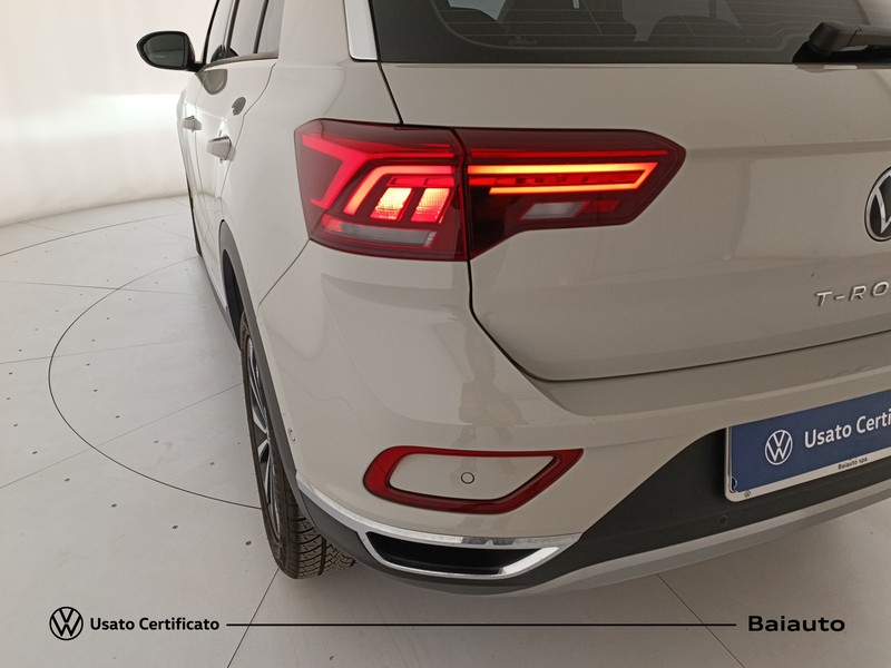 25 - Volkswagen T-Roc 1.5 tsi act style dsg