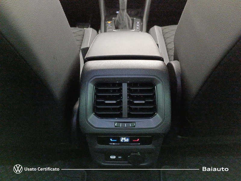 13 - Volkswagen Tiguan 1.5 tsi act 150cv r-line dsg