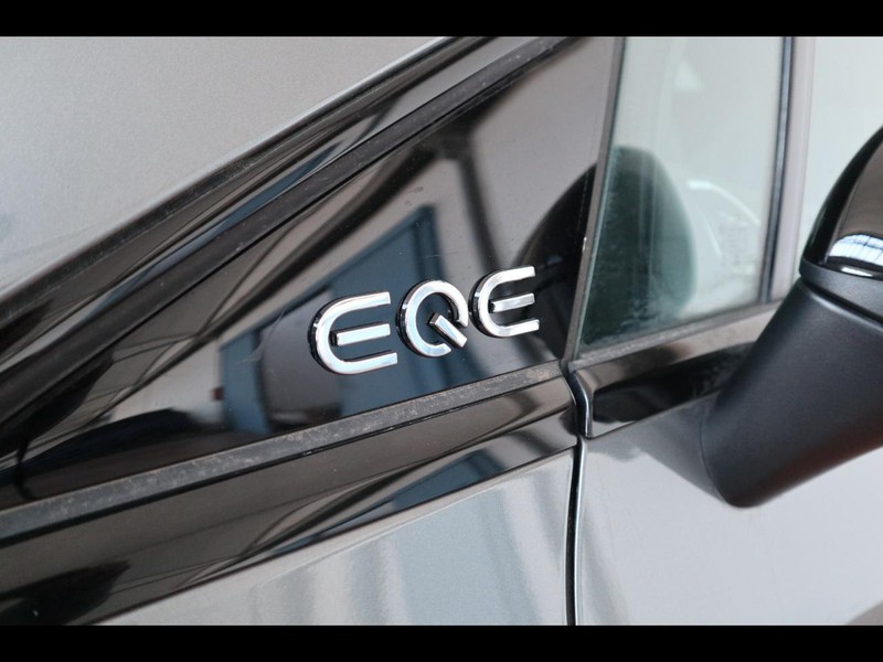 19 - Mercedes EQE 350 premium plus 4matic