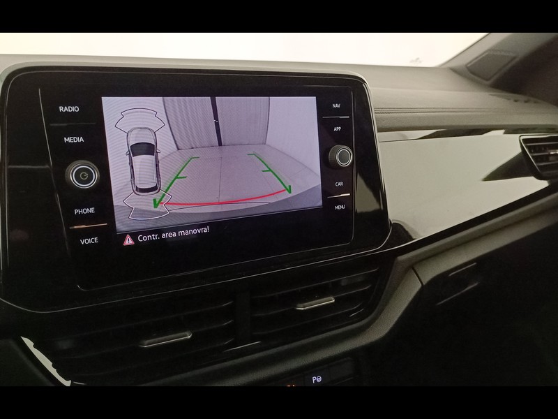 19 - Volkswagen T-Roc 2.0 tdi scr 150cv r line dsg