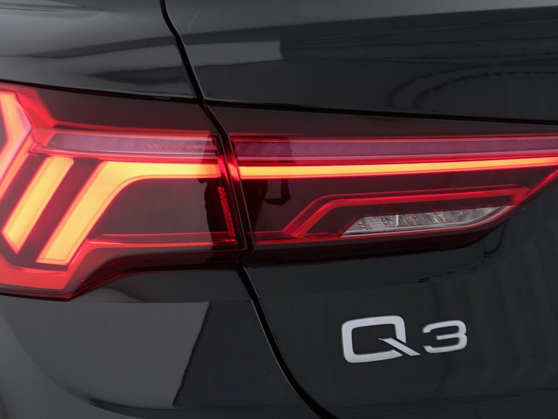 7 - Audi Q3 sportback 35 1.5 tfsi evo2 s line edition s tronic