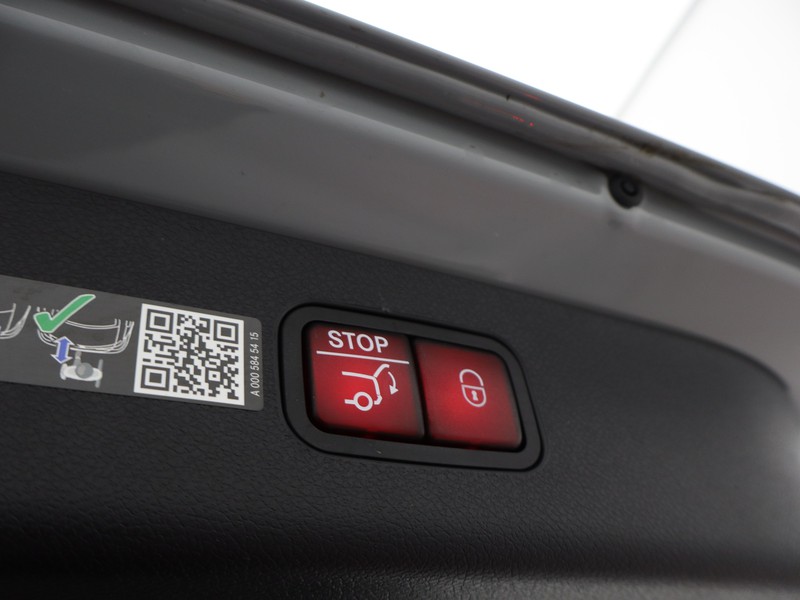 19 - Mercedes Classe E station wagon all-terrain 220 d premium 4matic 9g-tronic