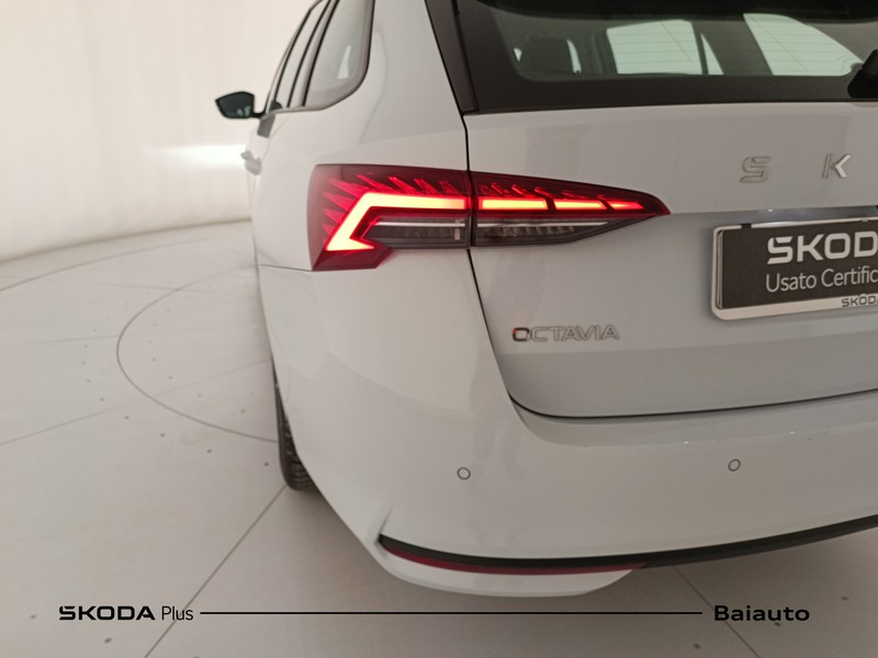 25 - Skoda Octavia wagon 2.0 tdi 150cv executive dsg