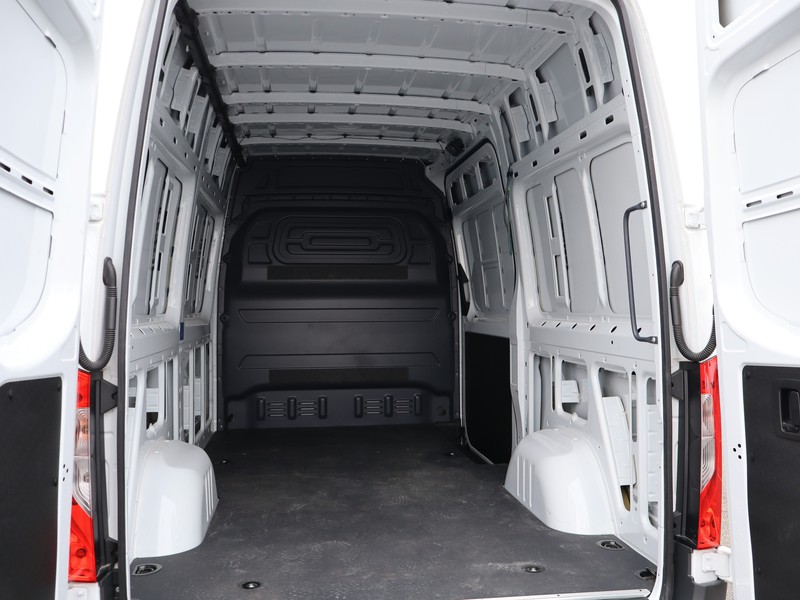 13 - Mercedes Vans Sprinter 315 rwd 2.0 cdi f 37/35 pro