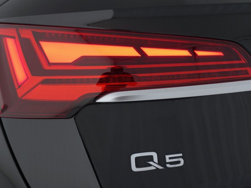 7 - Audi Q5 35 2.0 tdi mhev 12v business advanced s tronic