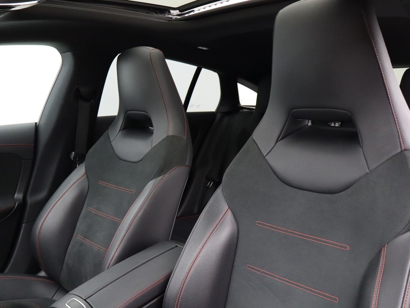 7 - Mercedes CLA shooting brake 200 d premium 8g-dct