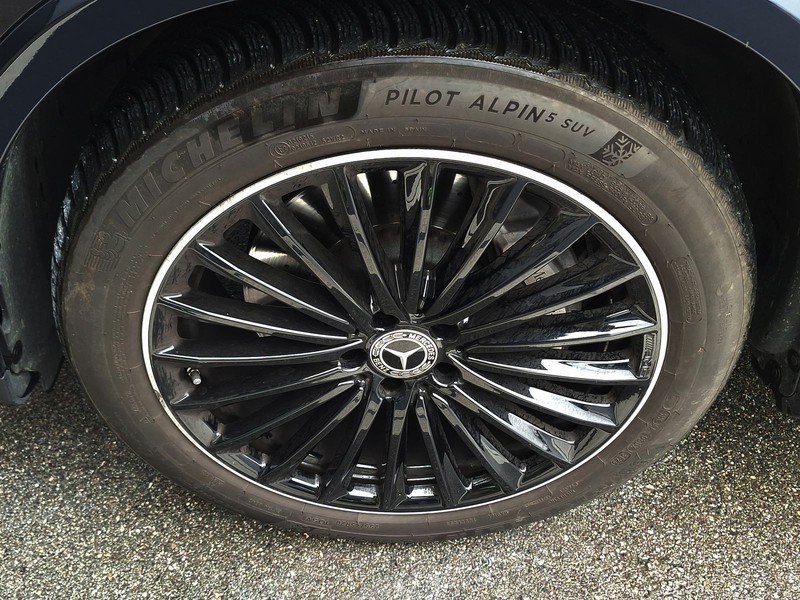 13 - Mercedes GLC coupe 300 d amg line premium 4matic 9g-tronic