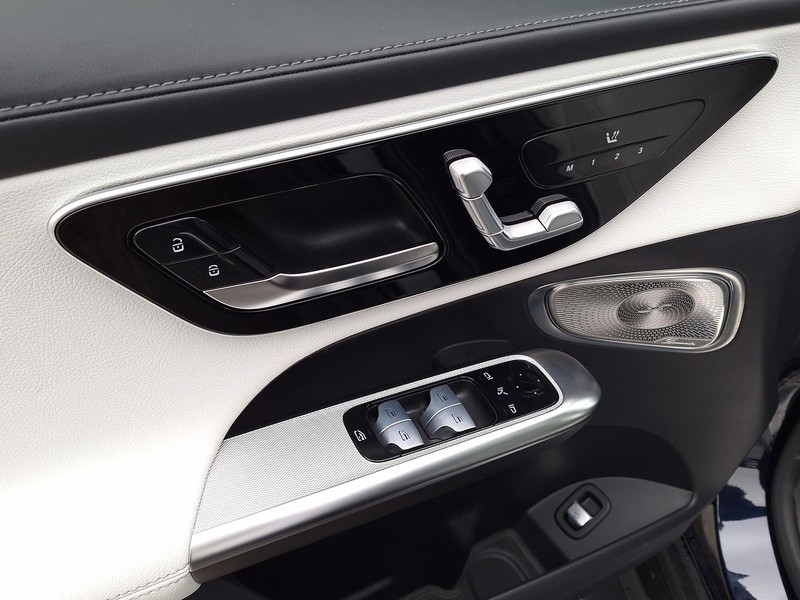 19 - Mercedes GLC coupe 300 d amg line premium 4matic 9g-tronic