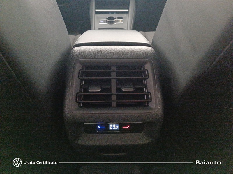 13 - Volkswagen Tiguan 1.5 etsi act 130cv life dsg