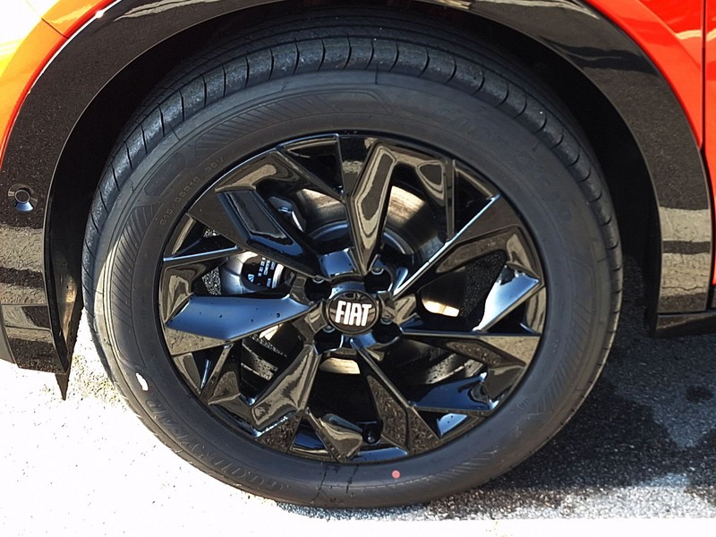 13 - Fiat 600 1.2 hybrid 110cv sport edizione milano cortina 2026 edct