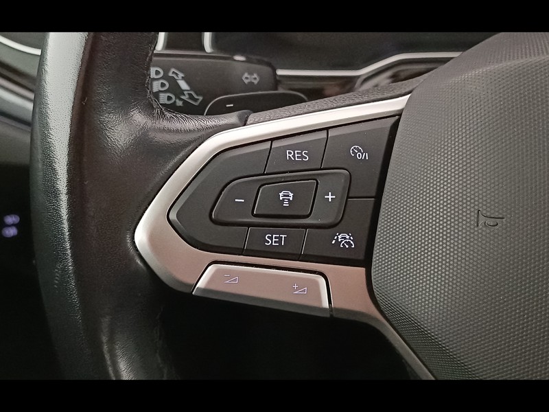 25 - Volkswagen Polo 1.0 tsi 110cv style dsg