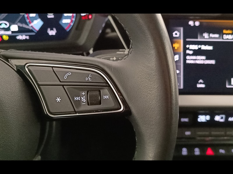 25 - Audi A3 sportback 30 1.0 tfsi business