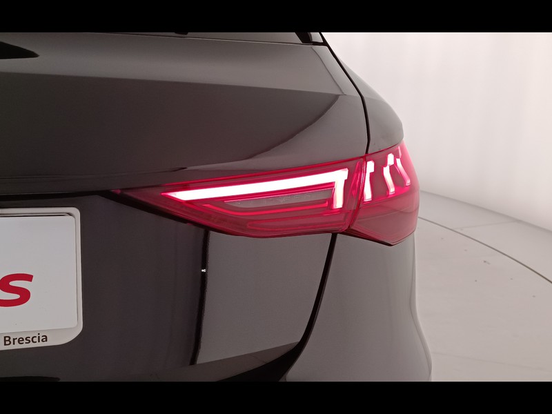 7 - Audi A3 sportback 30 1.0 tfsi business